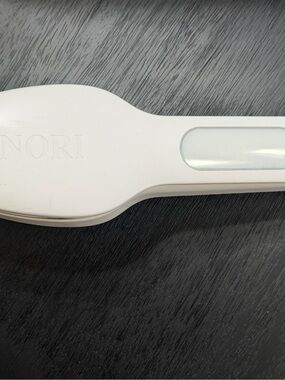 NORI Clothing Iron | White | Excellent Condition